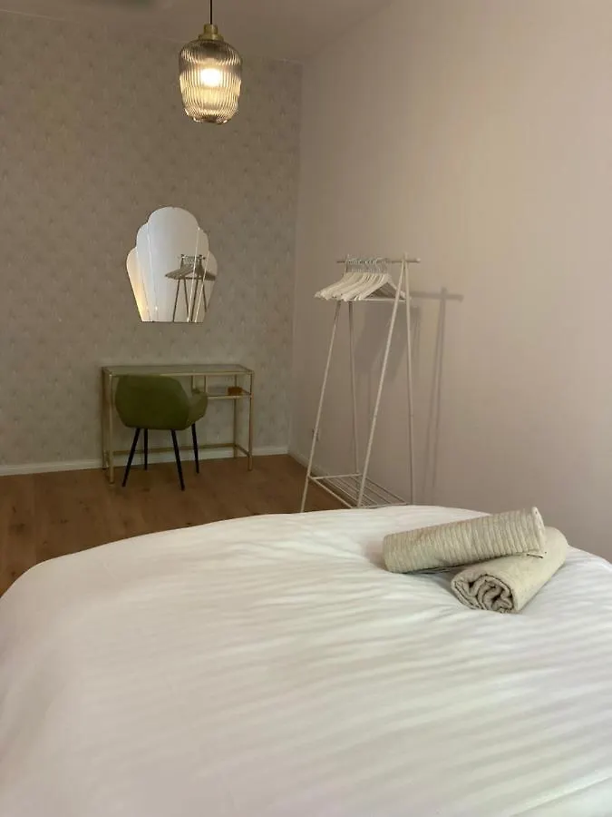Minimal Hostel No.43 Berlin Germany